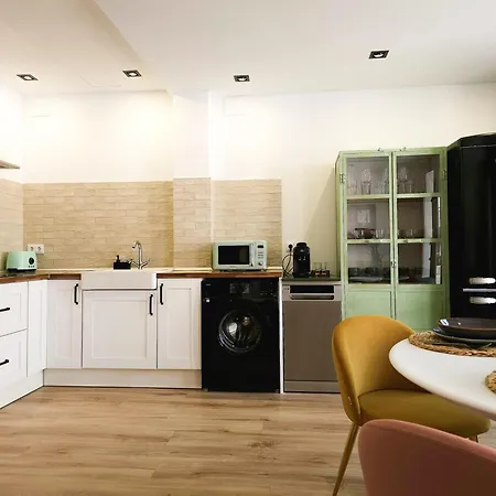 Daire Luxury New 10 Min Walk To The *