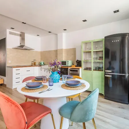 Luxury New 10 Min Walk To The Beach, Late Checkout * فالنسيا