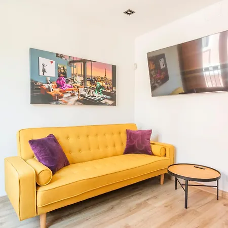 Luxury New 10 Min Walk To The Beach, Late Checkout فالنسيا
